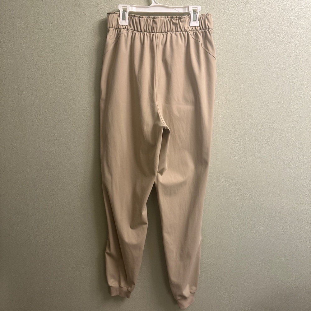 Lululemon Women’s Joggers Size 6 Beige - Picture 7 of 10